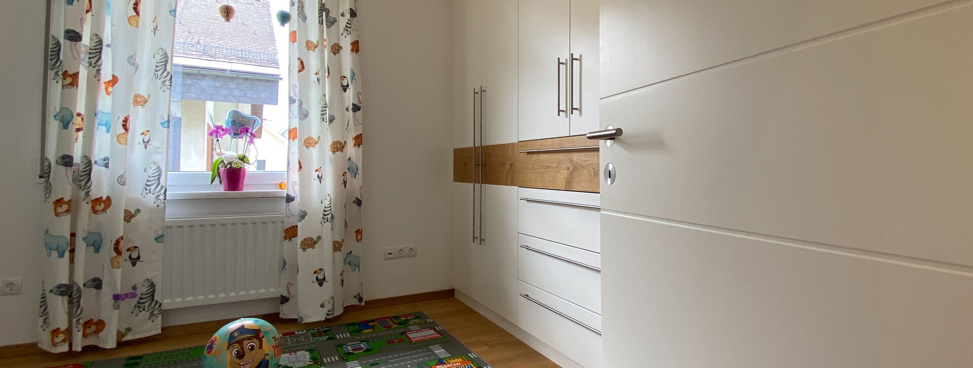 Kinderzimmer, 4-Zimmer-Wohnung in Salzburg, Immobilie kaufen, Stadtteil Aigen | © HausBauHaus GmbH 